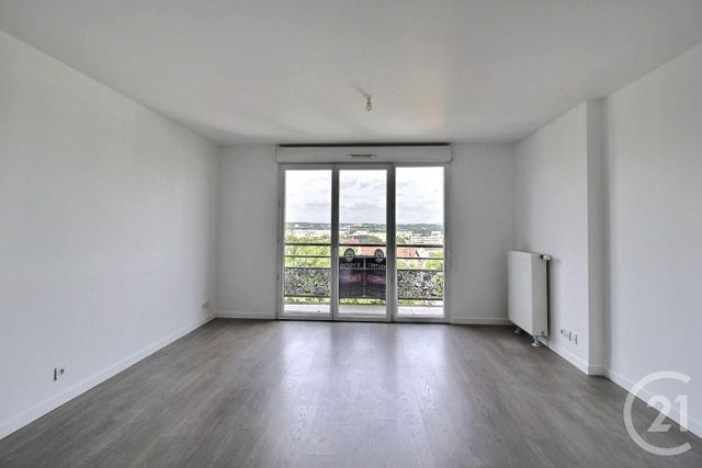 Appartement F2 à vendre - 2 pièces - 44.8 m2 - FRESNES - 94 - ILE-DE-FRANCE - Century 21 Eureka