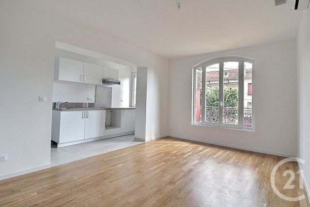 Appartement Studio à louer - 1 pièce - 41.1 m2 - ST MICHEL SUR ORGE - 91 - ILE-DE-FRANCE - Century 21 Eureka